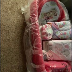 Baby girl bath essentials